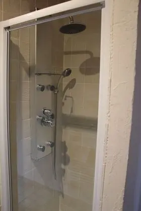 Tek Büyük Yataklı Oda, Balkon, Bahçe Manzaralı