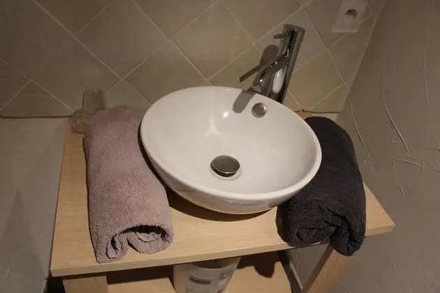 Tek Büyük Yataklı Oda, Balkon, Bahçe Manzaralı