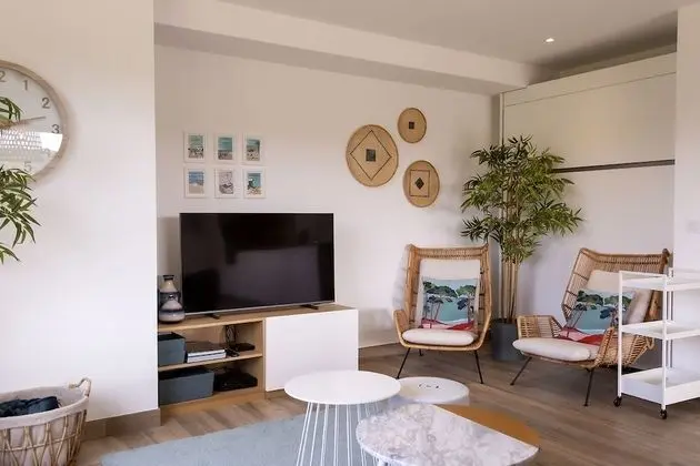 Apart Daire, Engellilere Uygun, Banyolu/Duşlu (Hugo 9)