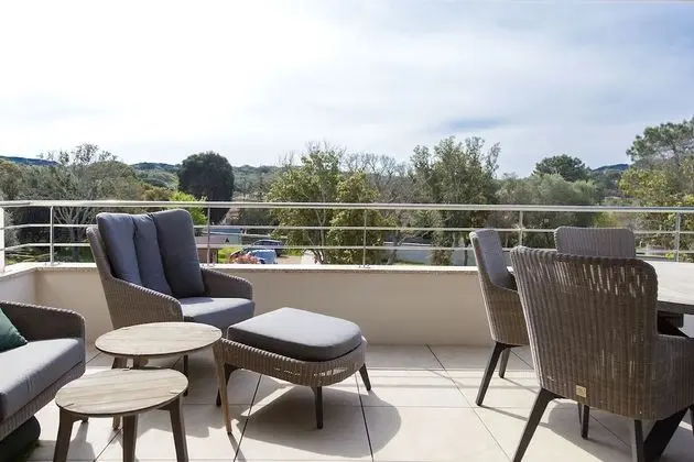 Apart Daire, Engellilere Uygun, Banyolu/Duşlu (Hugo 9)