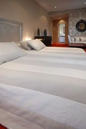 Grand Oda, Özel Banyo, Havuz Manzaralı (Superior)