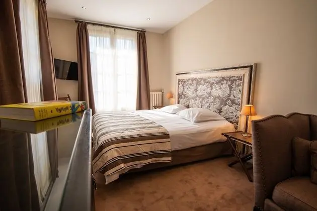 Grand Oda, Özel Banyo, Havuz Manzaralı (Superior)