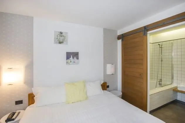 Comfort Tek Büyük veya İki Ayrı Yataklı Oda