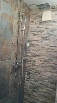 Tek Büyük Yataklı Oda (Evasion)