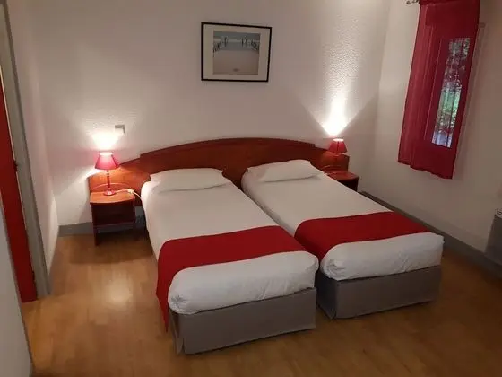 Classic Tek Büyük veya İki Ayrı Yataklı Oda, Özel Banyo, Bahçe Manzaralı
