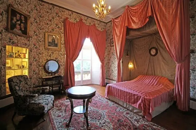 Comfort Tek Büyük Yataklı Oda (Des Isles)