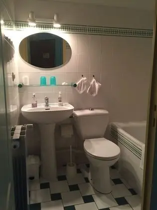 Classic Tek Büyük Yataklı Oda (Yellow)