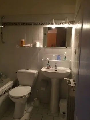 Classic Üç Kişilik Oda (Red)