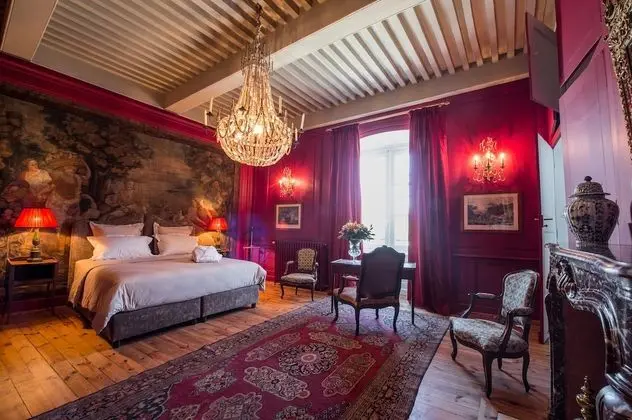 Tek Büyük veya İki Ayrı Yataklı Oda (Colette)