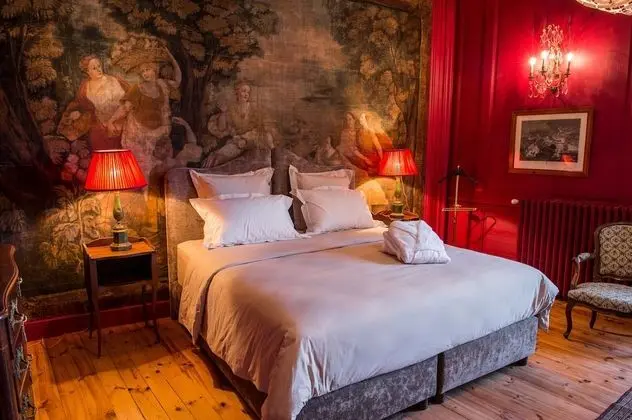 Tek Büyük veya İki Ayrı Yataklı Oda (Colette)