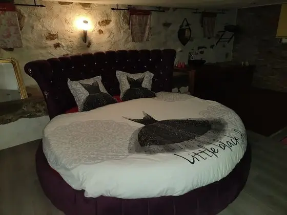 Tek Büyük Yataklı Oda (La chambre des Délices)