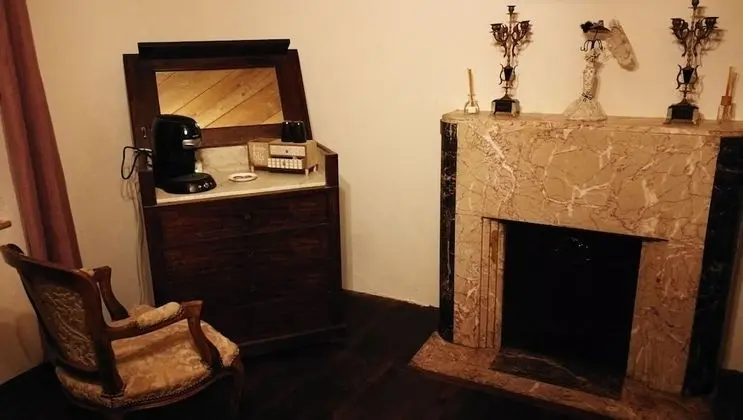 Tek Büyük Yataklı Oda (L’Intrigante)