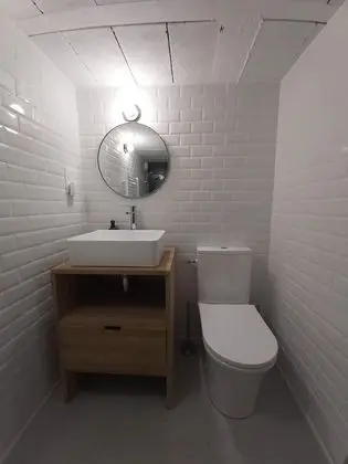 Classic Tek Büyük Yataklı Oda, Banyolu/Duşlu, Bahçe Manzaralı (The Wee Room)