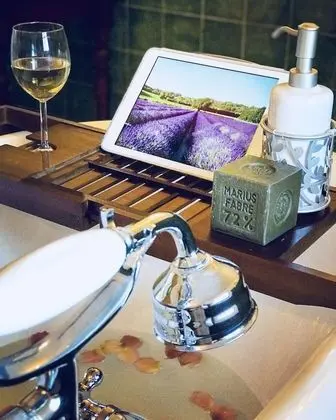 Deluxe Oda, 1 En Büyük (King) Boy Yatak, Üzüm Asması Manzaralı