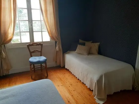 Üç Kişilik Oda