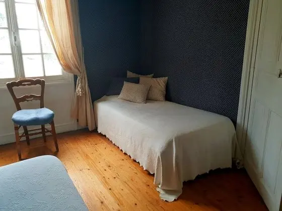 Üç Kişilik Oda