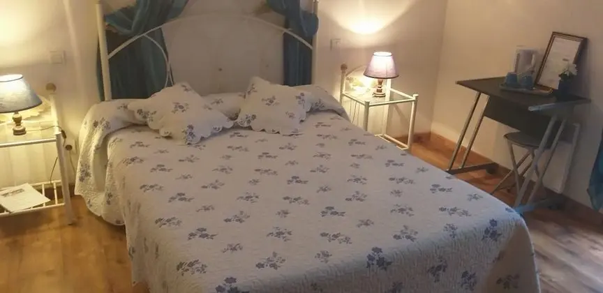 Tek Büyük Yataklı Oda (Hirondelles)