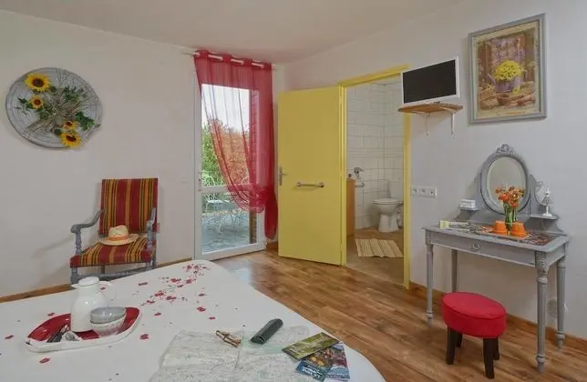 Üç Kişilik Oda (Tournesol)