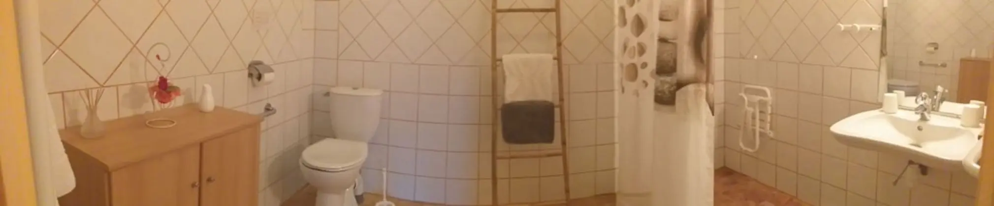 Üç Kişilik Oda (Tournesol)