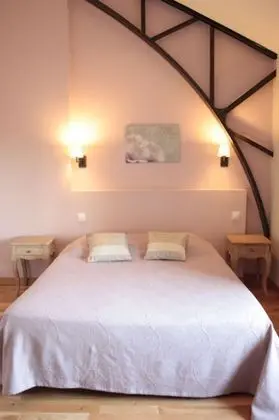 Superior Tek Büyük Yataklı Oda (Nuit  Parisienne)