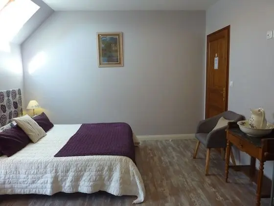 Tek Büyük Yataklı Oda (Cambremer)