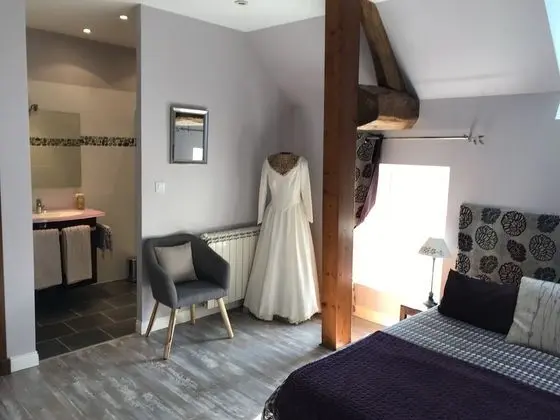 Tek Büyük Yataklı Oda (Cambremer)