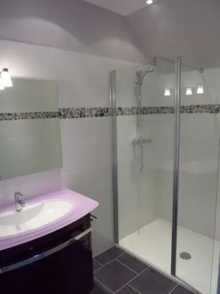 Tek Büyük Yataklı Oda (Cambremer)