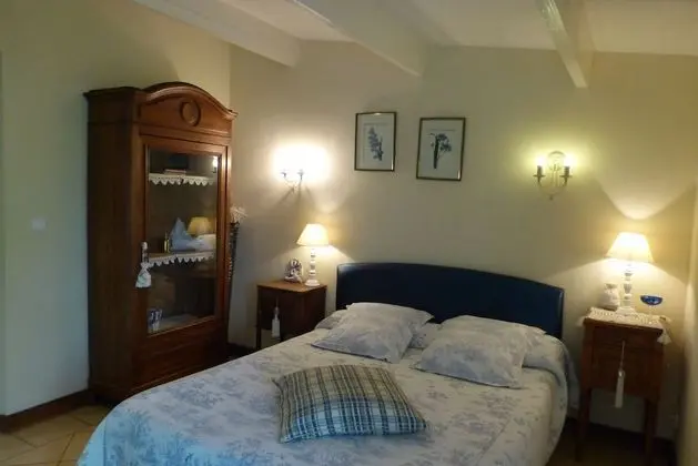 Tek Büyük Yataklı Oda, Bahçeli (Chambre Blanche)