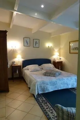 Tek Büyük Yataklı Oda, Bahçeli (Chambre Blanche)