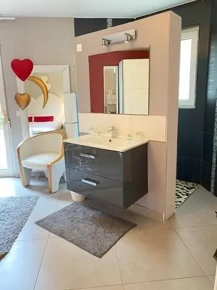 Superior Tek Büyük Yataklı Oda, Banyolu/Duşlu