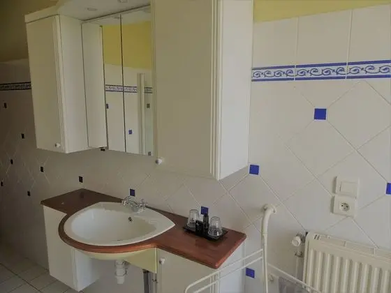 Tek Büyük Yataklı Oda, Özel Banyo (Trencavel)