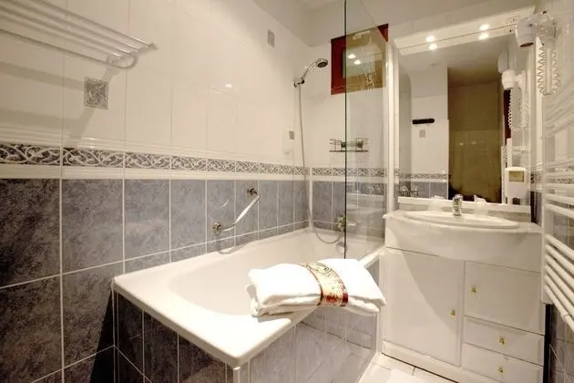 Comfort Tek Büyük Yataklı Oda, Özel Banyo