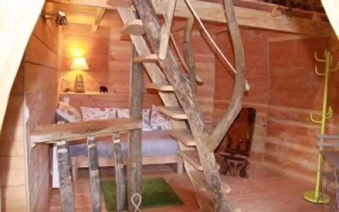 Ağaç Ev (Hut on Stilts)