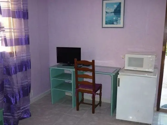 Üç Kişilik Oda