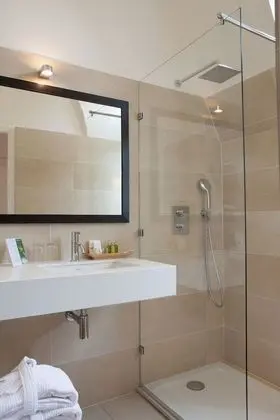 Tek Büyük Yataklı Oda (Charme)