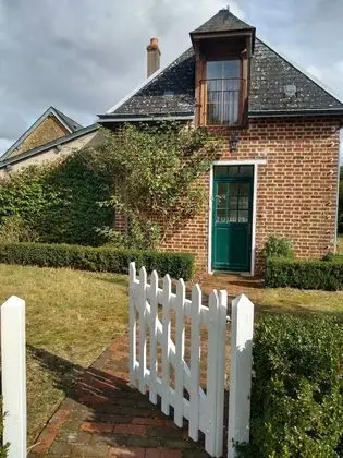 Family Kır Evi, Banyolu/Duşlu (Gîte Mimi Pinson)