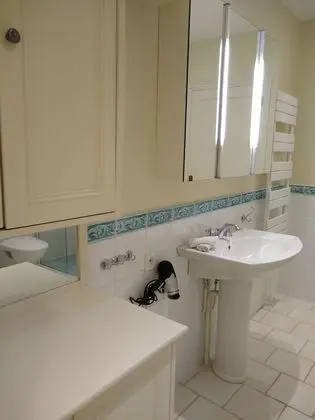 Family Kır Evi, Banyolu/Duşlu (Gîte Mimi Pinson)