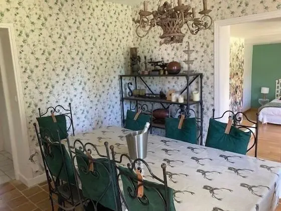 Family Kır Evi, Banyolu/Duşlu (Gîte Mimi Pinson)