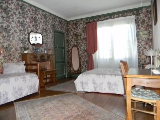 Üç Kişilik Oda (La Rose)