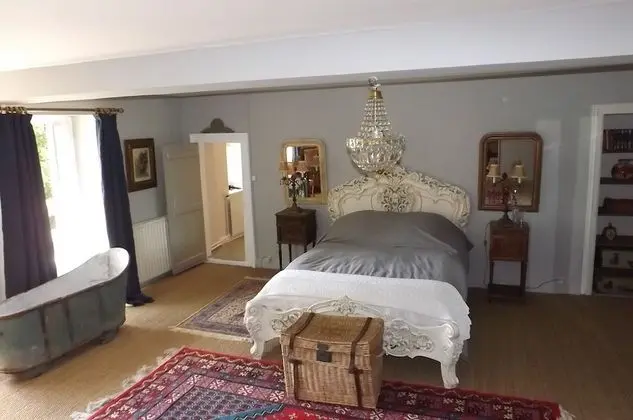 Tek Büyük Yataklı Oda, Banyolu/Duşlu (Jacquline)