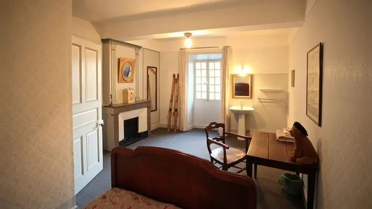 Family Oda, Ortak Banyo (Les Cèdres)