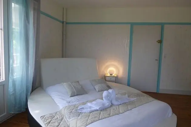Tek Büyük Yataklı Oda, Köşe (Bulle d'amour)