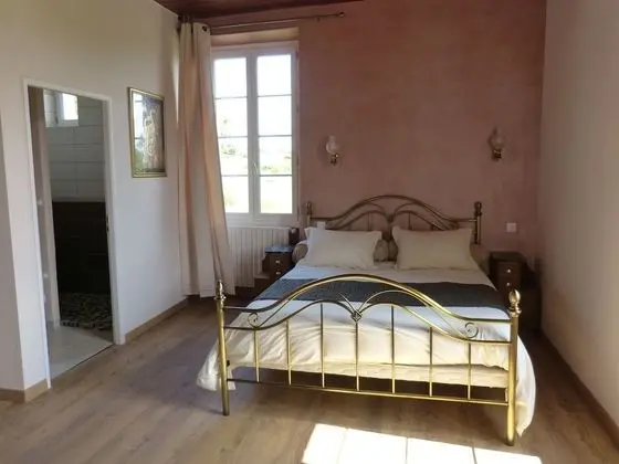 Luxury Tek Büyük Yataklı Oda, Banyolu/Duşlu, Bahçe Manzaralı (Charleston)