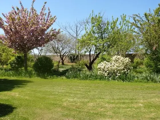 Luxury Tek Büyük Yataklı Oda, Banyolu/Duşlu, Bahçe Manzaralı (et Estuaire - Le blanc)