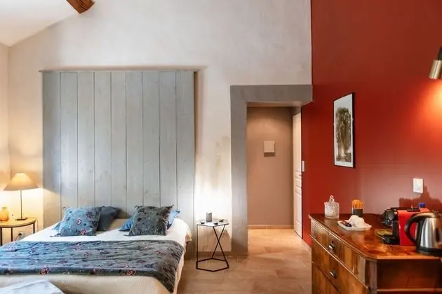 Comfort Üç Kişilik Oda, Park Manzaralı (Chambre des platanes)