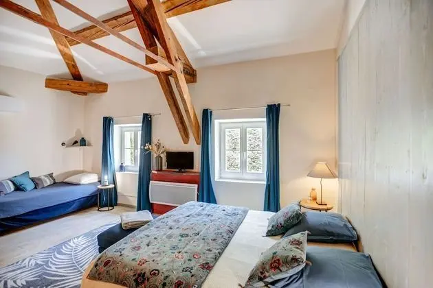 Comfort Üç Kişilik Oda, Park Manzaralı (Chambre des platanes)