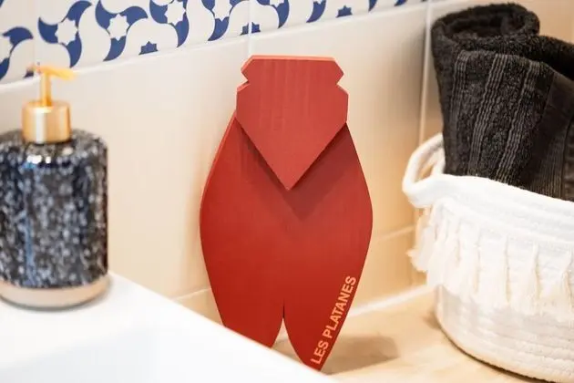 Comfort Üç Kişilik Oda, Park Manzaralı (Chambre des platanes)