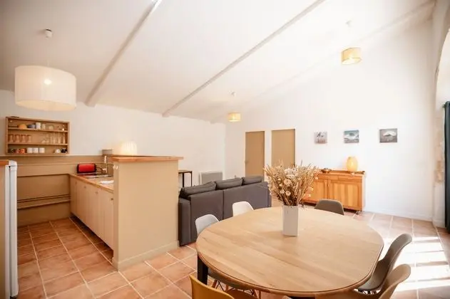 Ev, Teras (Gite du Chai)