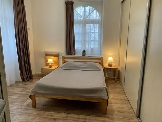 Apart Daire (Coquelicot)