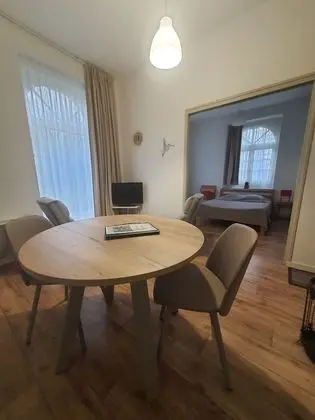 Apart Daire (Coquelicot)